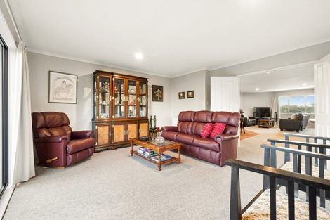 Photo of property in 24 Cloverlea Place, Pukekohe, 2120
