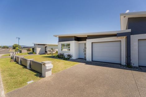 Photo of property in 12 Vanita Drive, Whitianga, 3510