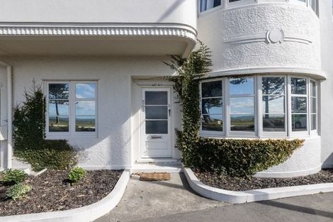 Photo of property in 4/541 Marine Parade, Napier South, Napier, 4110