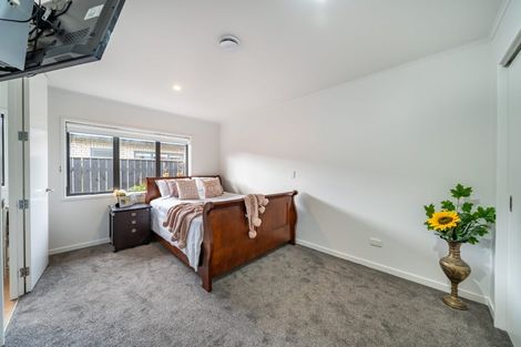 Photo of property in 7 Diamond Grove, Brown Owl, Upper Hutt, 5018