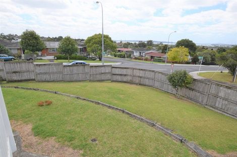 Photo of property in 125 Mcleod Road, Te Atatu South, Auckland, 0610