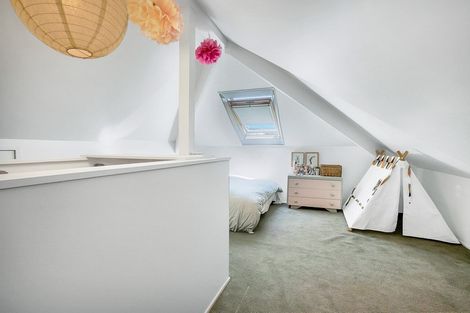 Photo of property in 70a Alverston Street, Waterview, Auckland, 1026