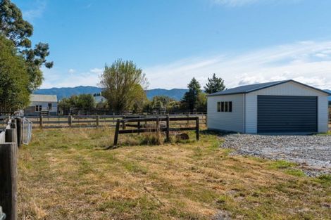 Photo of property in 70 Duddings Line, Tauherenikau, 5771