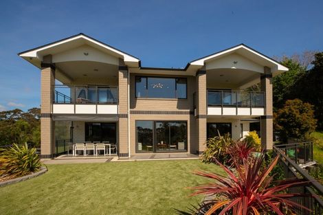 Photo of property in 236 Whitford Road, Shamrock Park, Howick, 2571