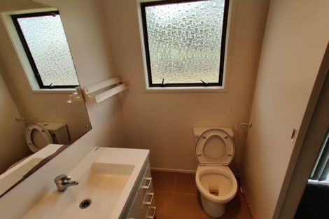 Photo of property in 3 Crestlands Place, Papakura, 2110