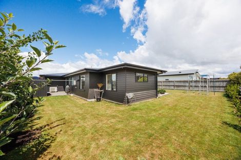 Photo of property in 9 Kanzan Grove, Maewa, Feilding, 4702