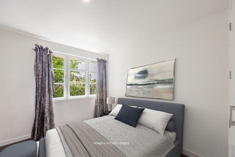 Photo of property in 21 Pitt Street, Clive, 4102