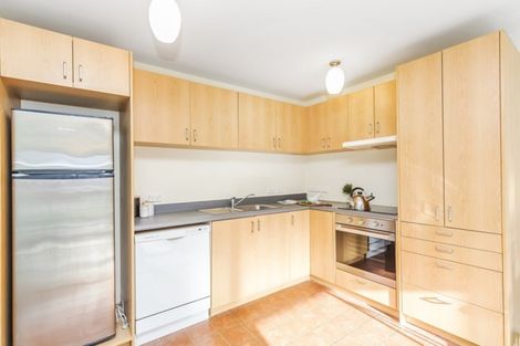 Photo of property in Pirie Street Townhouses, 2/35 Pirie Street, Mount Victoria, Wellington, 6011