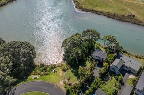 Photo of property in 33 Nihinihi Avenue, Raglan, 3225