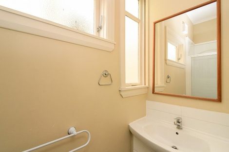 Photo of property in 39 Roy Street, Newtown, Wellington, 6021