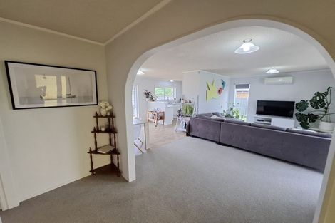 Photo of property in 42 Branch Road, Highlands Park, New Plymouth, 4312