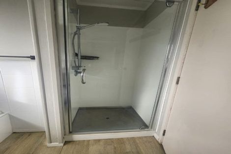 Photo of property in 1/34 Darren Crescent, Half Moon Bay, Auckland, 2012