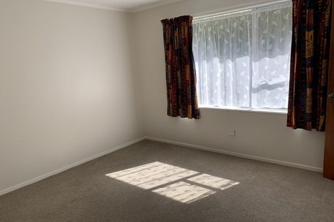 Photo of property in 11 Tullamore Way, Johnsonville, Wellington, 6037