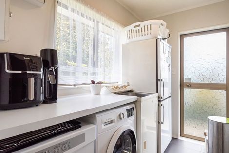 Photo of property in 2/19 Amante Crescent, Mairangi Bay, Auckland, 0630