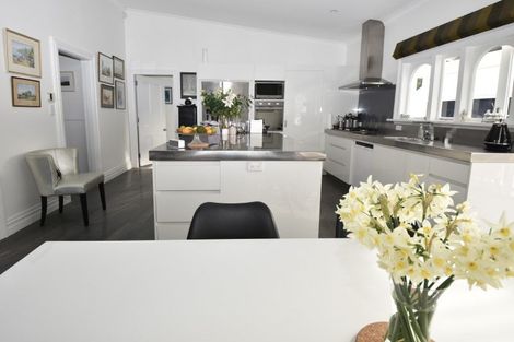 Photo of property in 12 Rhodes Street, Carterton, 5713