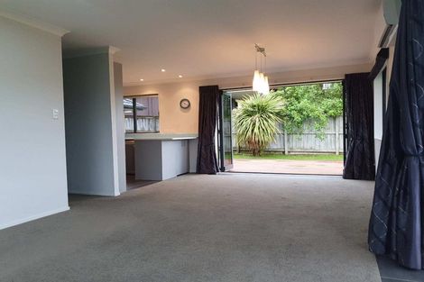 Photo of property in 5 Keven Road, Clarks Beach, Pukekohe, 2679