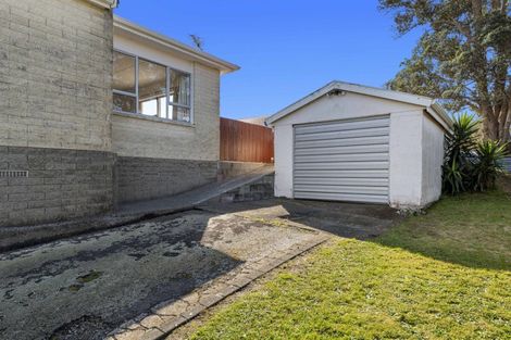 Photo of property in 94 Omata Road, Marfell, New Plymouth, 4310