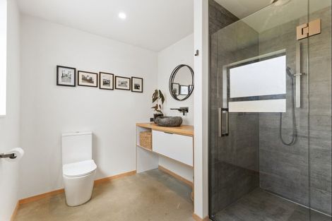 Photo of property in 5 Lakefield Close, Kingston, Athol, 9793