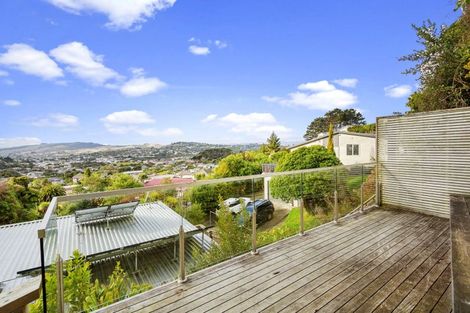 Photo of property in 28 Hollies Crescent, Johnsonville, Wellington, 6037