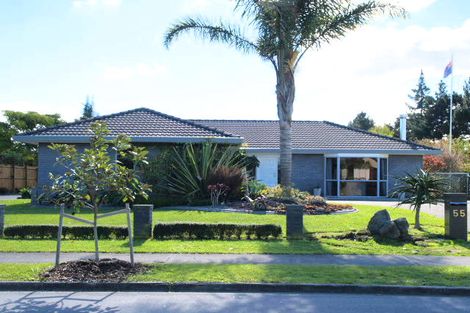 Photo of property in 55 West Fairway, Golflands, Auckland, 2013
