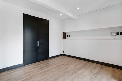 Photo of property in Illawarra Flats, 1/4 Brighton Road, Parnell, Auckland, 1052