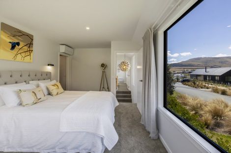 Photo of property in 8 Soudley Court, Jacks Point, Queenstown, 9371