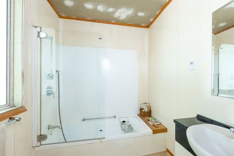 Photo of property in 15 Clendon Esplanade, Rawene, Kaikohe, 0473