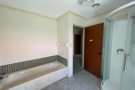 Photo of property in 16 Peace Street, Fenton Park, Rotorua, 3010