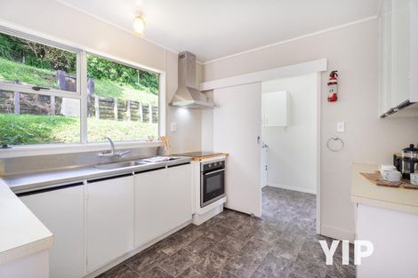 Photo of property in 93 Black Rock Road, Newlands, Wellington, 6037