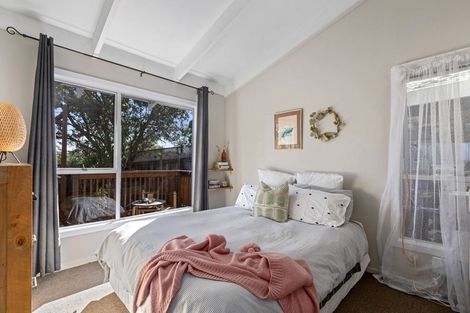 Photo of property in 6a Tiri Road, Manly, Whangaparaoa, 0930