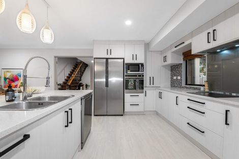 Photo of property in 22 Hoyte Place, Pukehangi, Rotorua, 3015