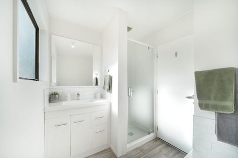 Photo of property in 21a Dorset Grove, Cannons Creek, Porirua, 5024