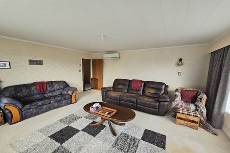 Photo of property in 14 Yarrow Place, Papakowhai, Porirua, 5024