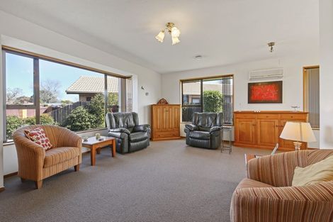 Photo of property in 6 Thornhill Place, Sockburn, Christchurch, 8042