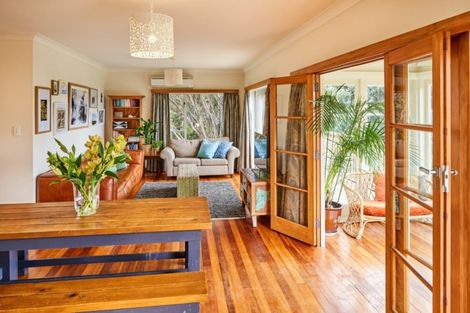 Photo of property in 11 View Road, Titahi Bay, Porirua, 5022