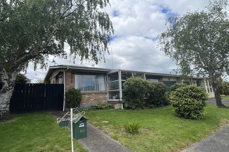 Photo of property in 30 Chilton Grove, Hokowhitu, Palmerston North, 4410