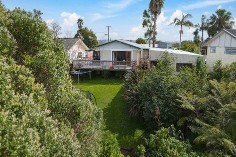 Photo of property in 83 Sunnyvale Road, Massey, Auckland, 0614