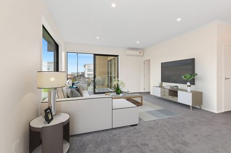 Photo of property in 12 Kuparu Lane, Red Beach, 0932