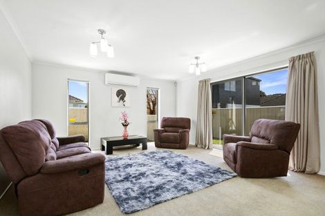 Photo of property in 3a Savage Crescent, Upper Hutt Central, Upper Hutt, 5018