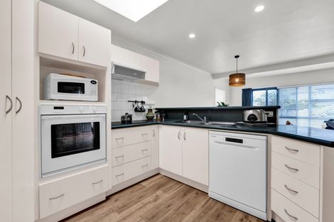 Photo of property in 15a Bulteel Street, New Plymouth, 4310