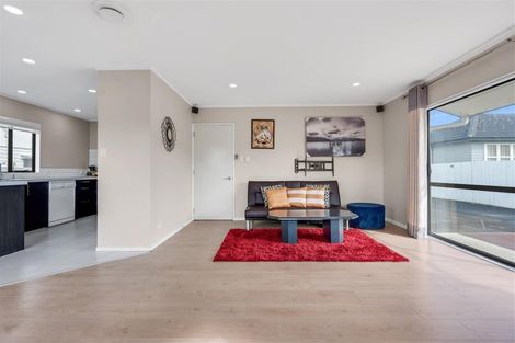 Photo of property in 58a Tironui Road, Takanini, 2112