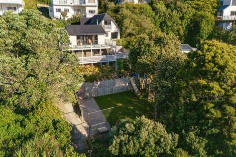 Photo of property in 147 Seatoun Heights Road, Miramar, Wellington, 6022