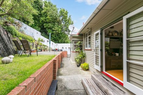 Photo of property in 9 Ashleigh Crescent, Miramar, Wellington, 6022