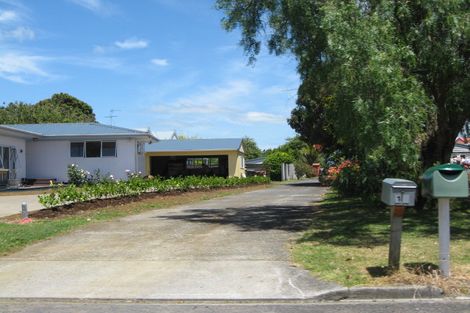 Photo of property in 12 Taihiki Road, Clarks Beach, 2122