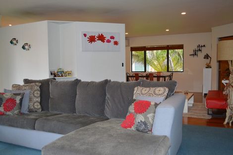 Photo of property in 45 Kauri Grove, Coromandel, 3506