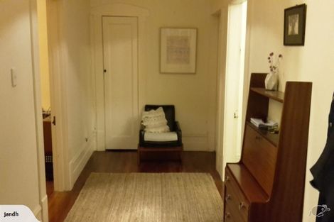 Photo of property in 8 Davis Street, Thorndon, Wellington, 6011