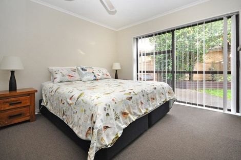 Photo of property in 1/20 Seneca Court, Golflands, Auckland, 2013