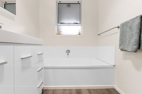 Photo of property in 56 Acacia Crescent, Glenview, Hamilton, 3206