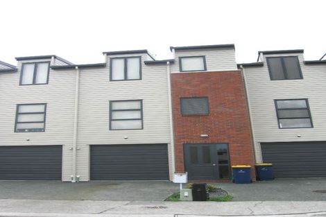 Photo of property in 17 Barnea Circle, Glen Eden, Auckland, 0602