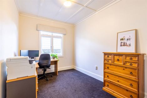 Photo of property in 54 Matipo Street, Takaro, Palmerston North, 4410